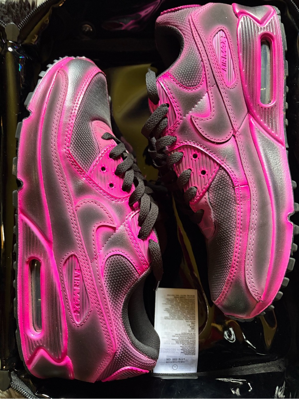 Nike men’s Air Max Sneakers in Neon Pink and Black size 10 - Picture 6 of 7